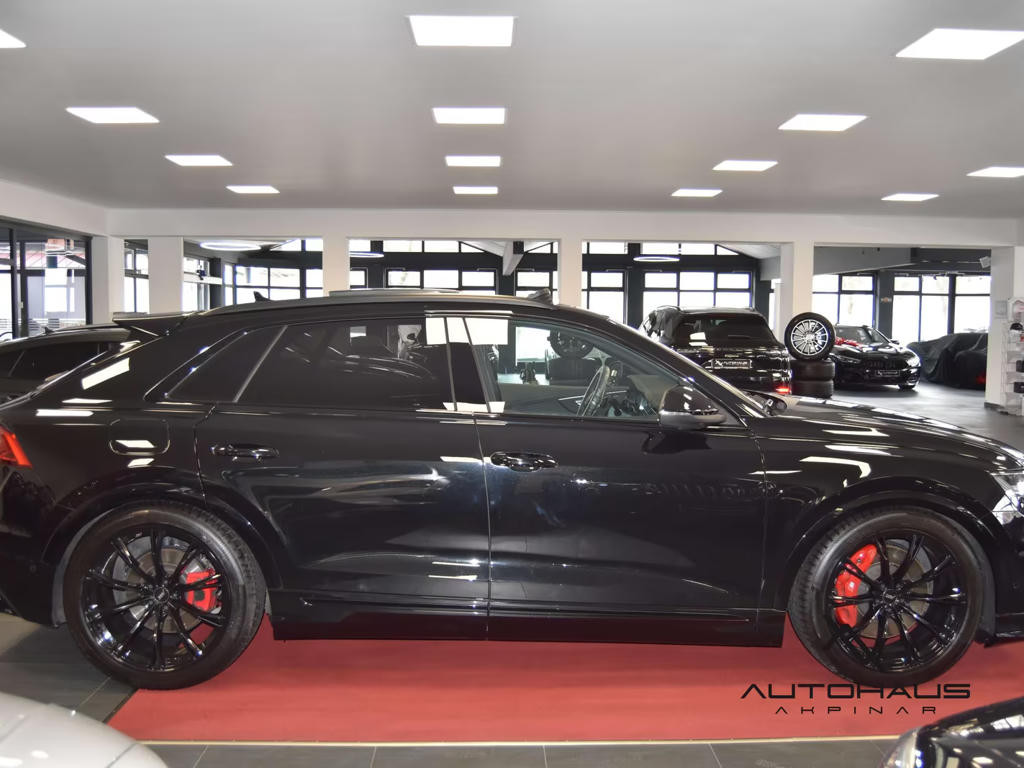 Audi SQ8