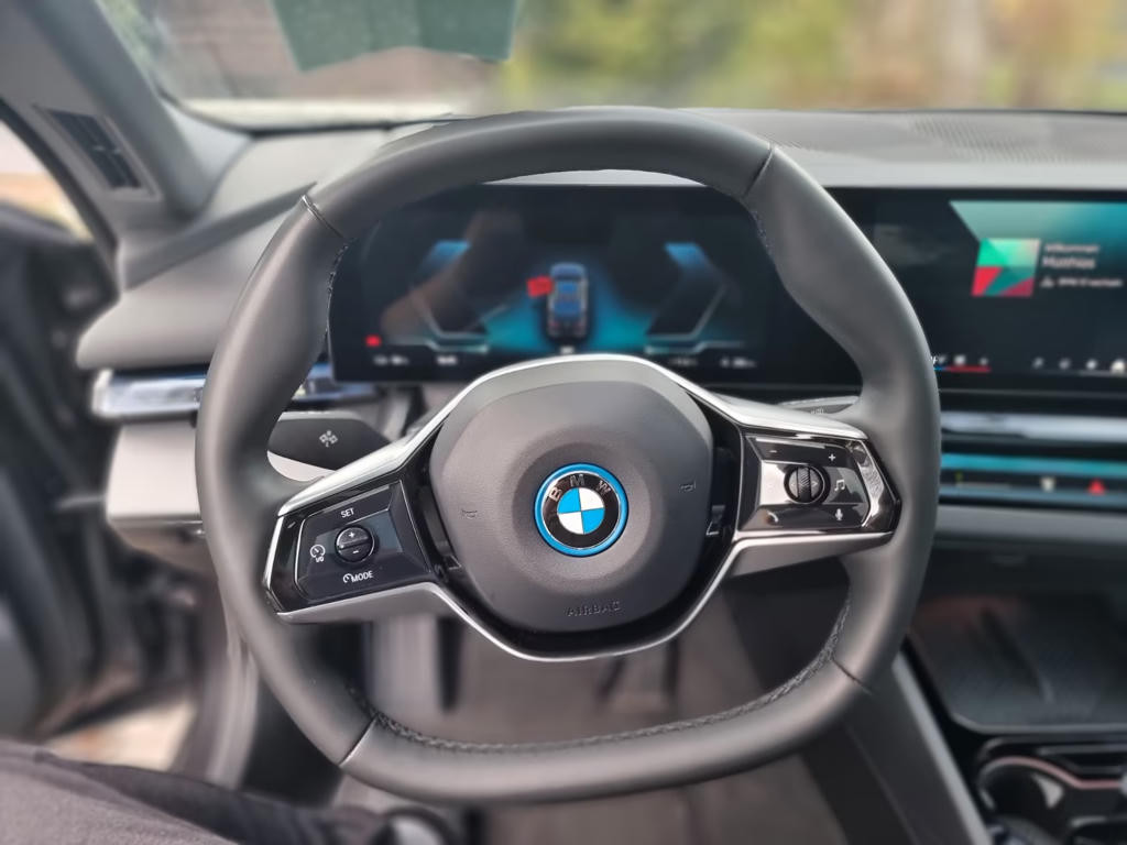 BMW i5