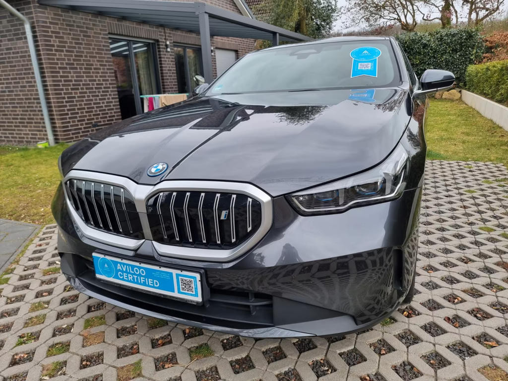 BMW i5