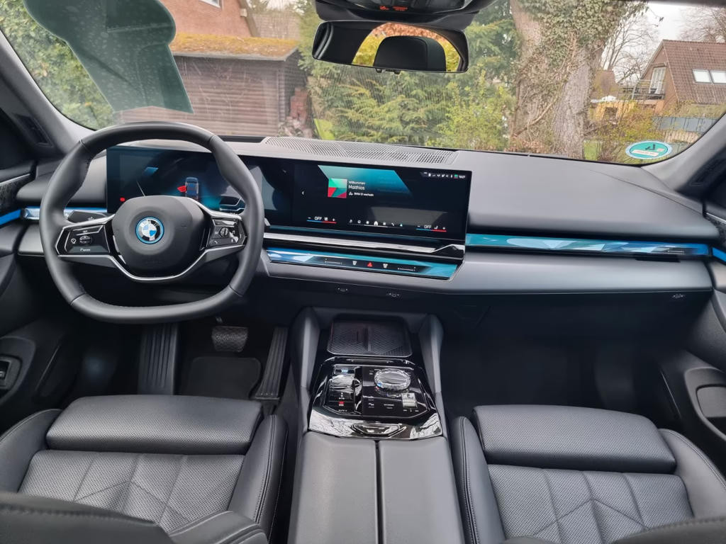 BMW i5