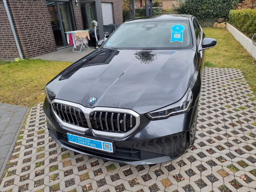 BMW i5