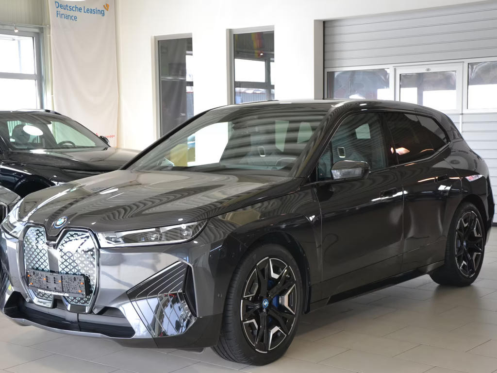 BMW iX