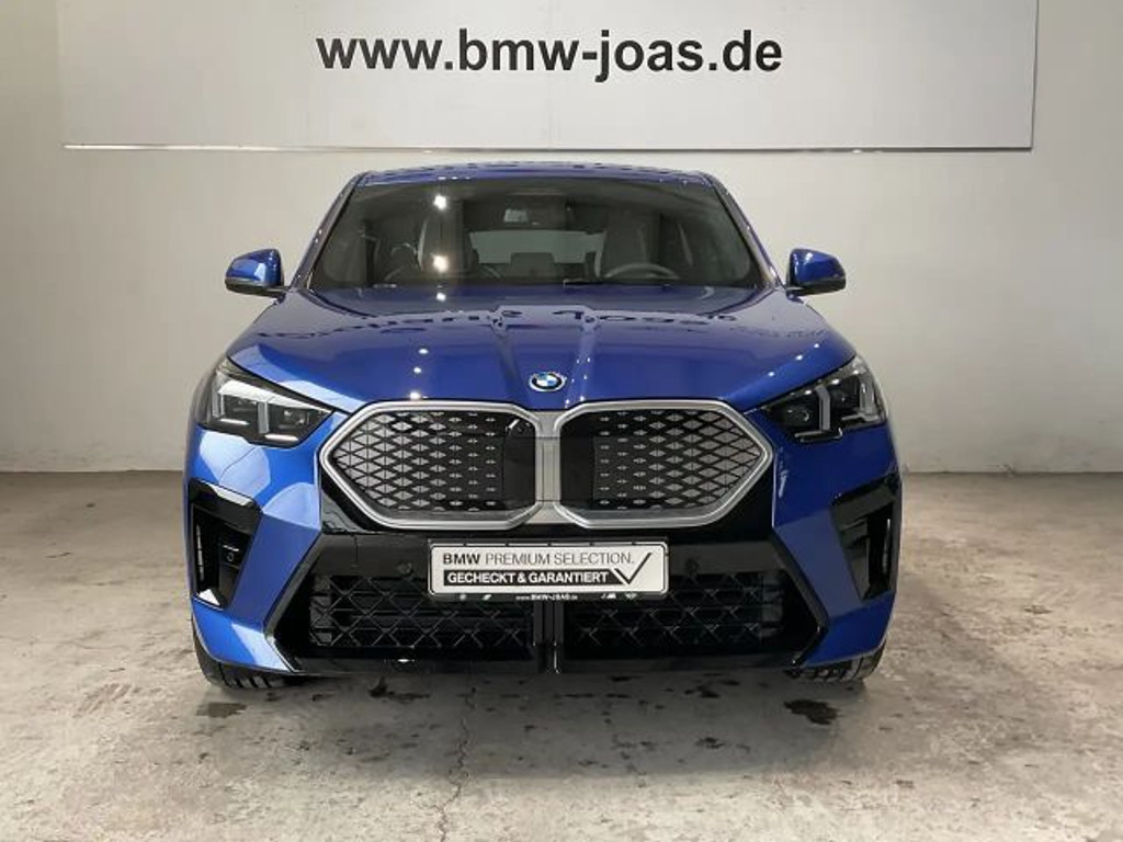 BMW iX2