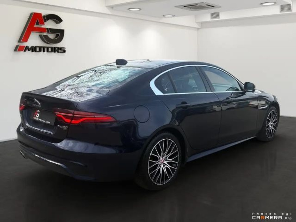 Jaguar XE
