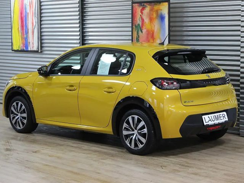 Peugeot e-208