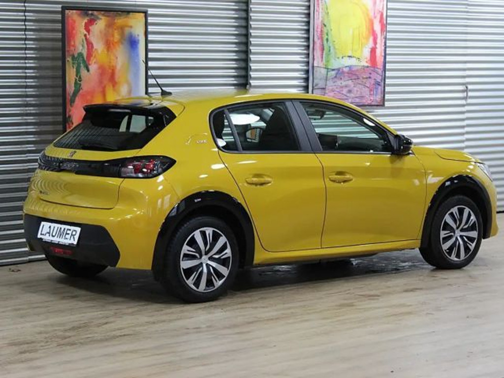 Peugeot e-208