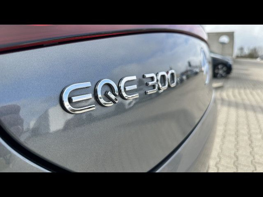 Mercedes-Benz EQE