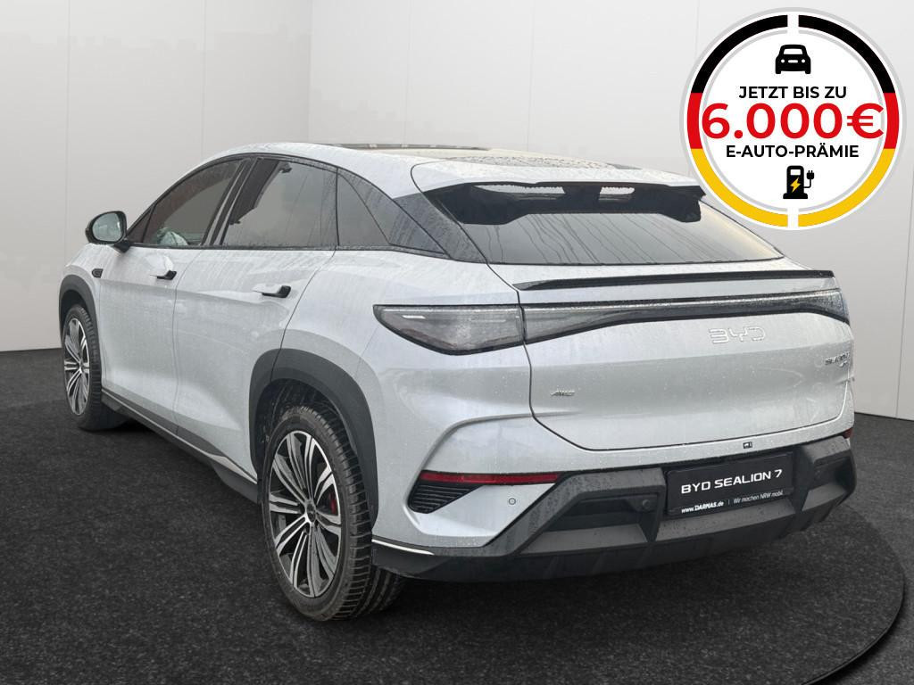 BYD Sealion 7