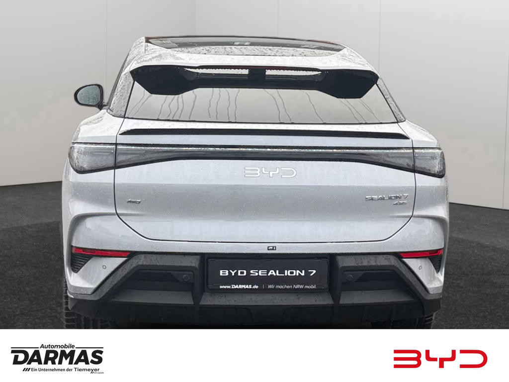 BYD Sealion 7