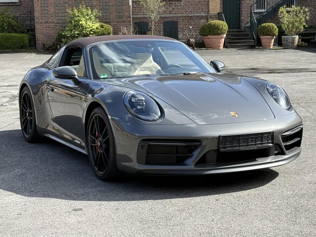 Porsche 911 2022 Benzine