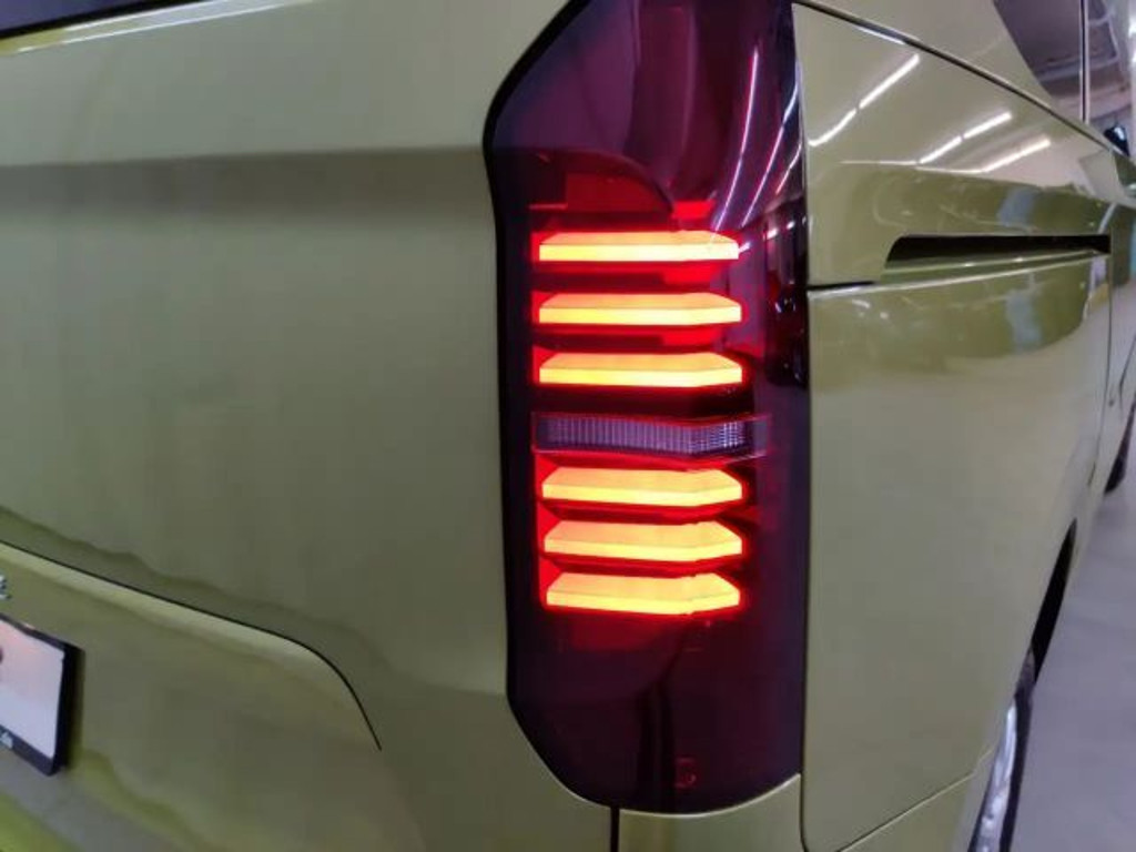 Volkswagen e-Caravelle