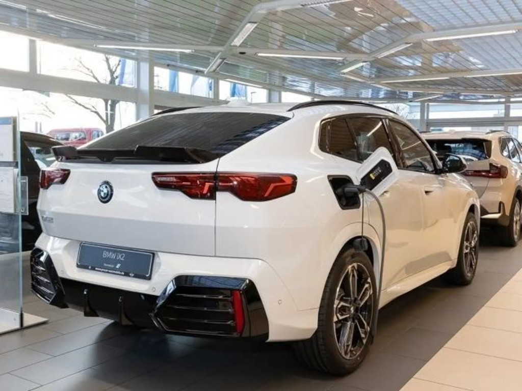 BMW iX2