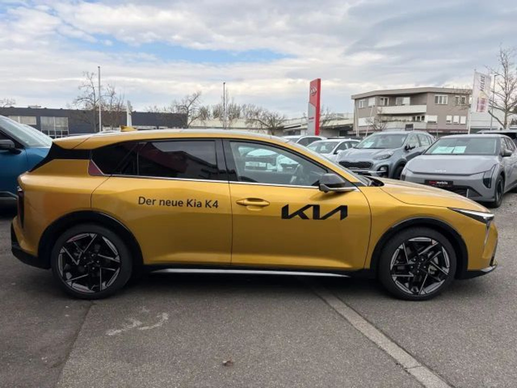 Kia K4