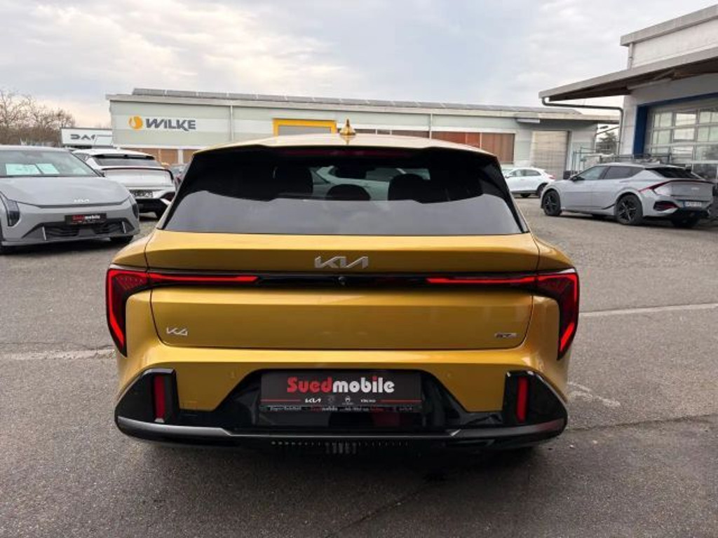 Kia K4