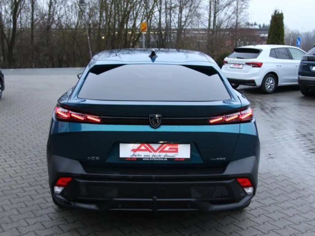 Peugeot 408