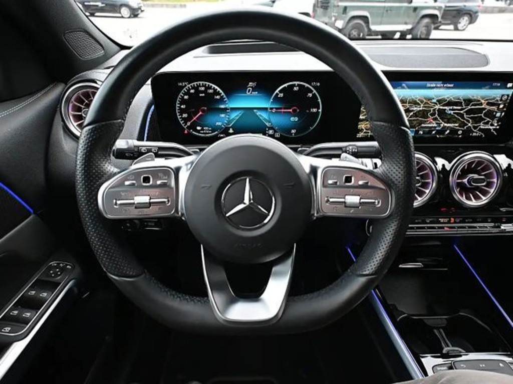 Mercedes-Benz EQB
