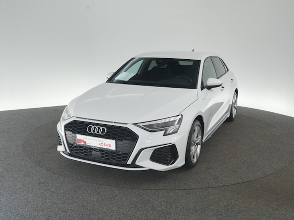 Audi A3 2023 Benzine