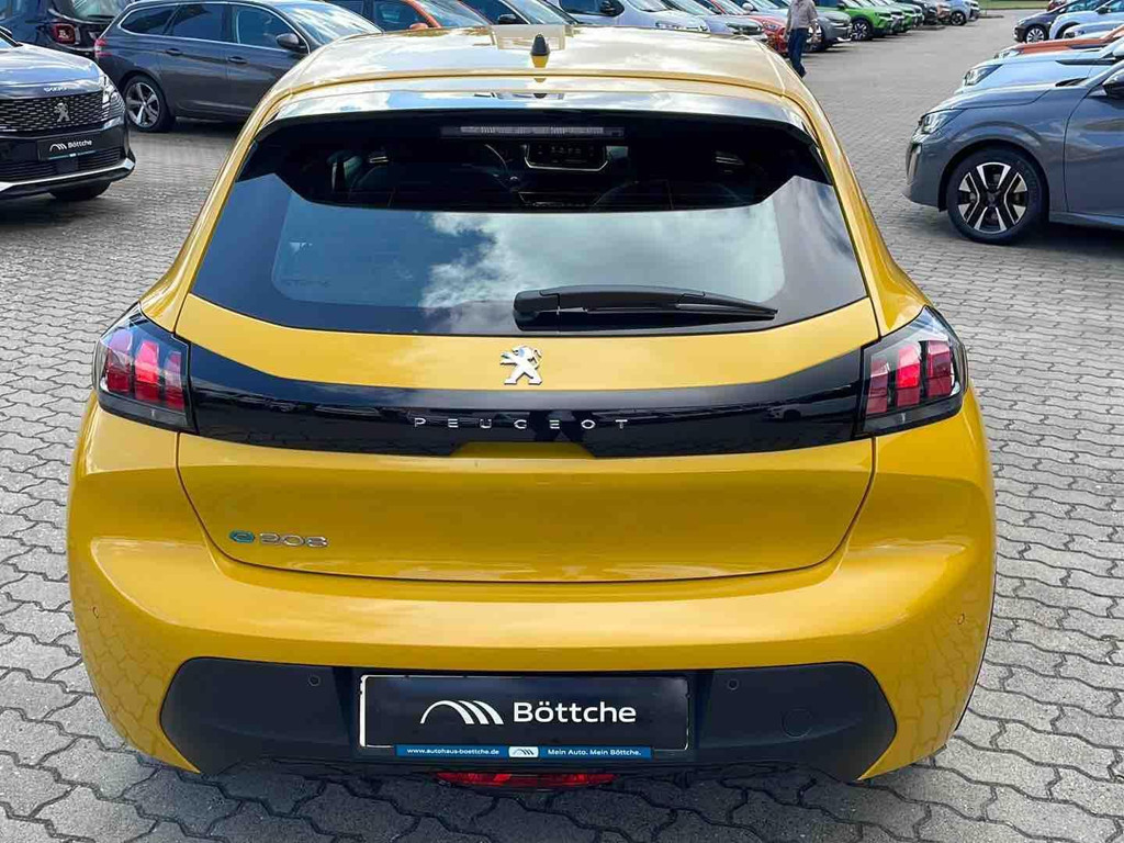 Peugeot e-208