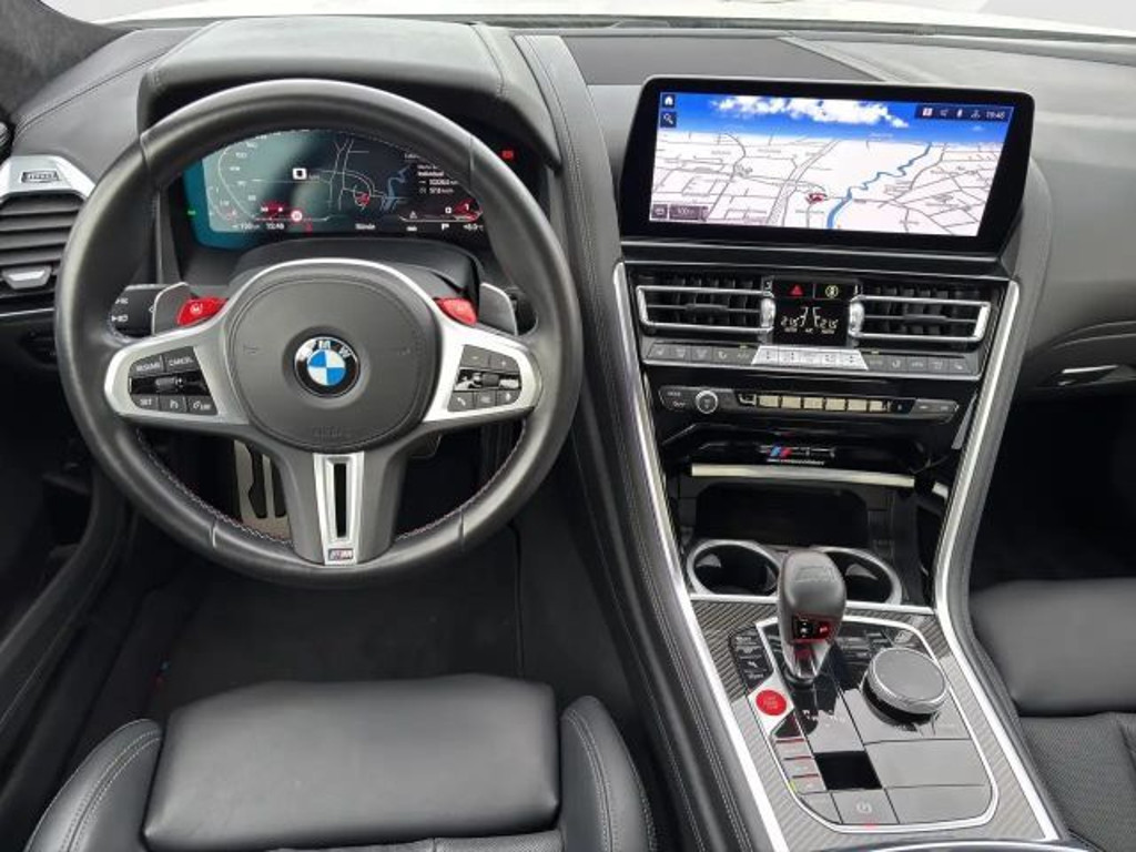 BMW M8