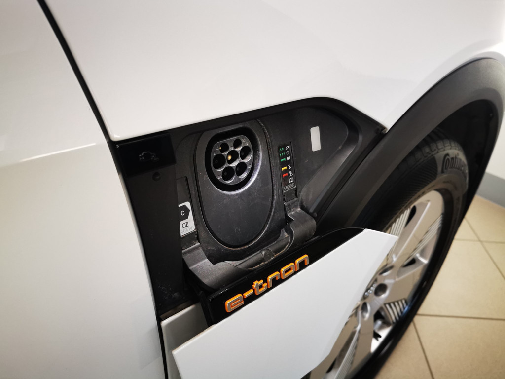 Audi e-tron