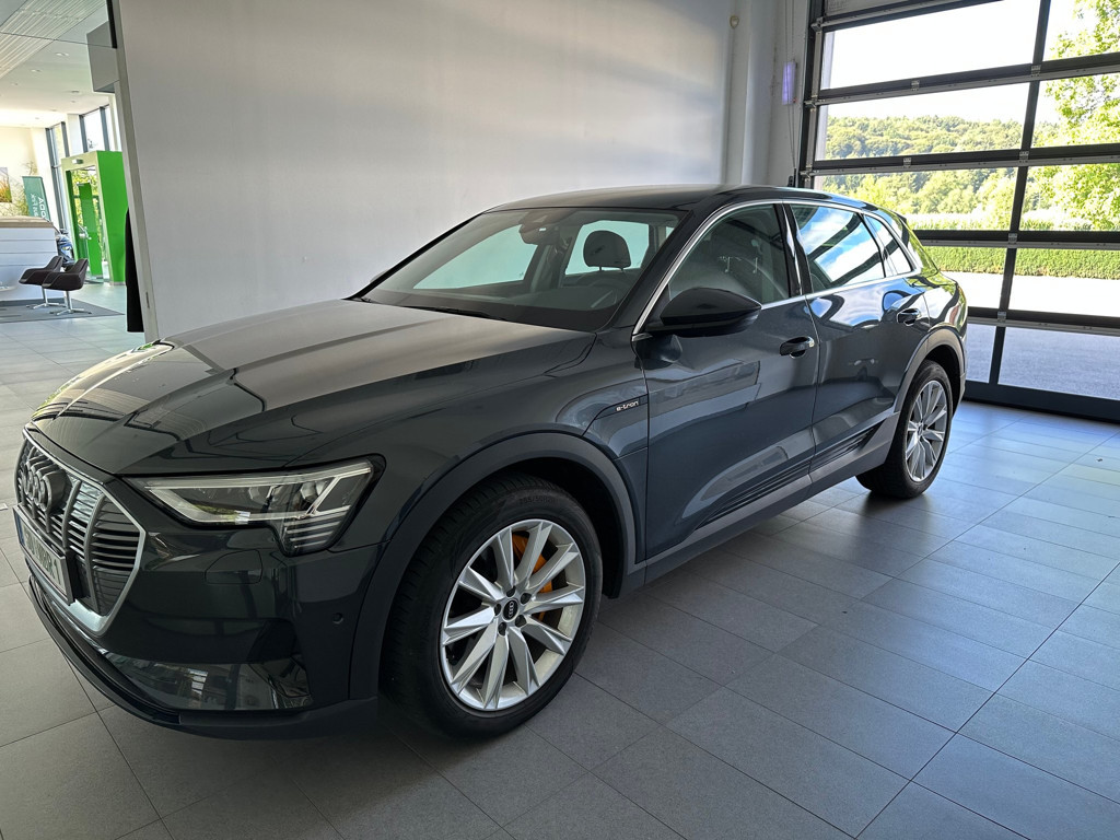 Audi e-tron