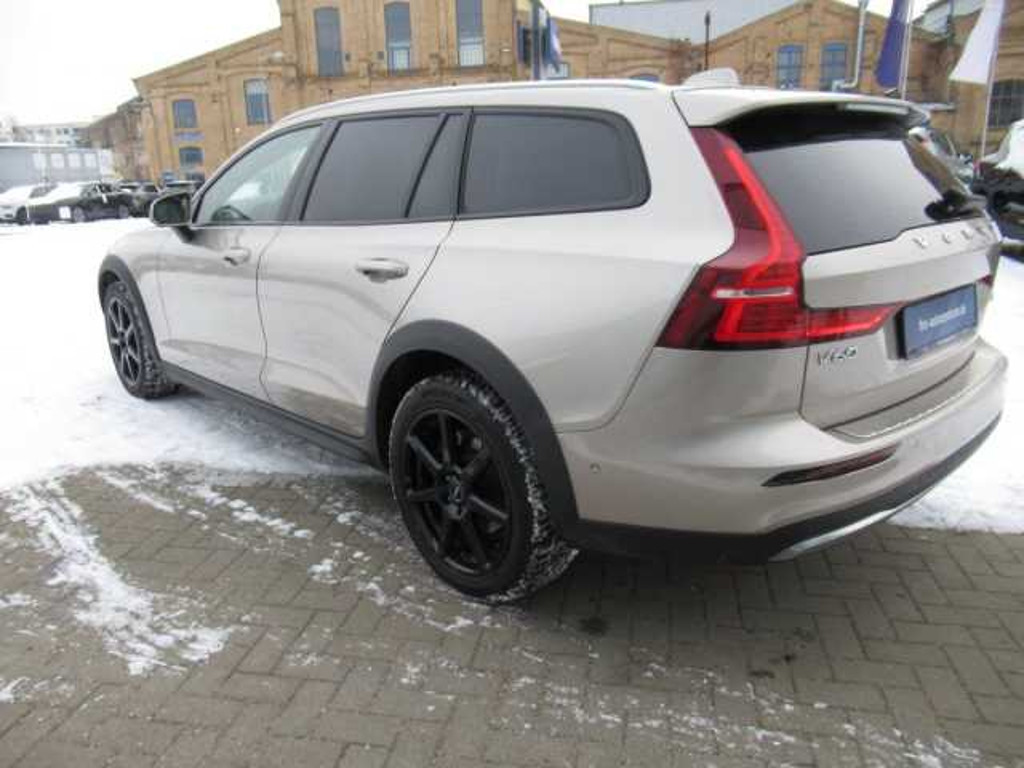 Volvo V60 Cross Country