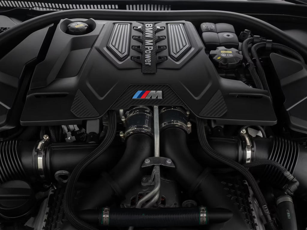 BMW M8
