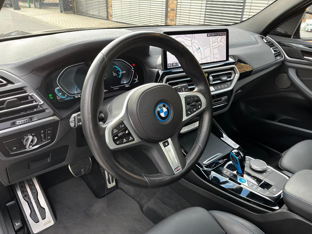 BMW iX3