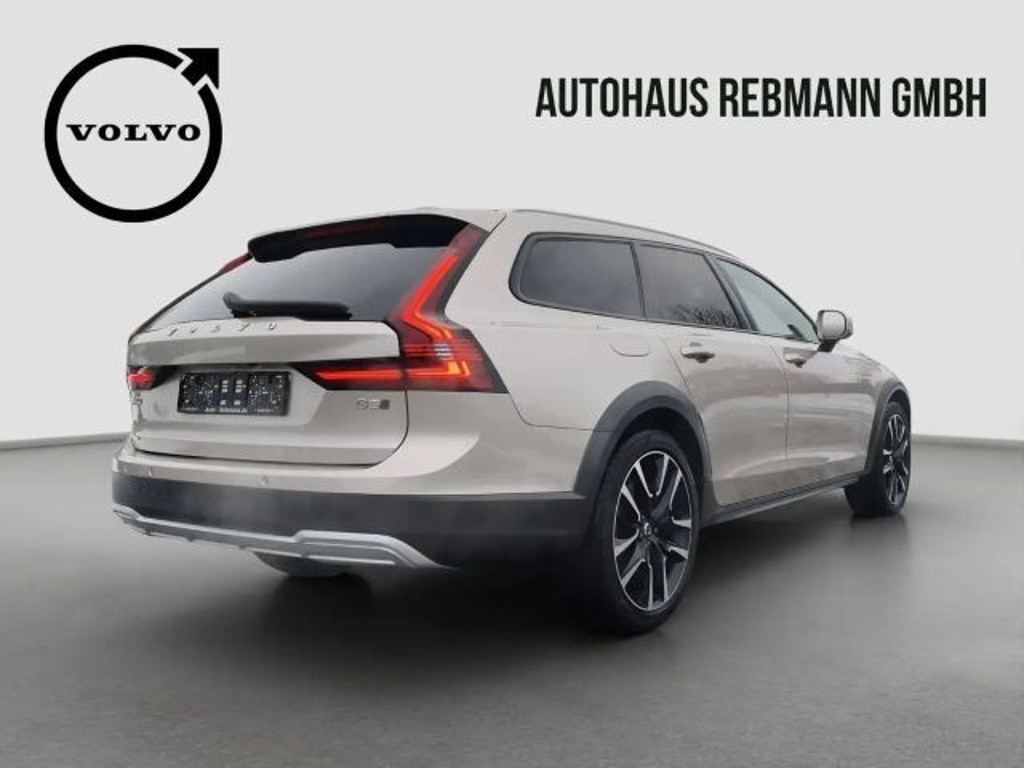 Volvo V90 Cross Country