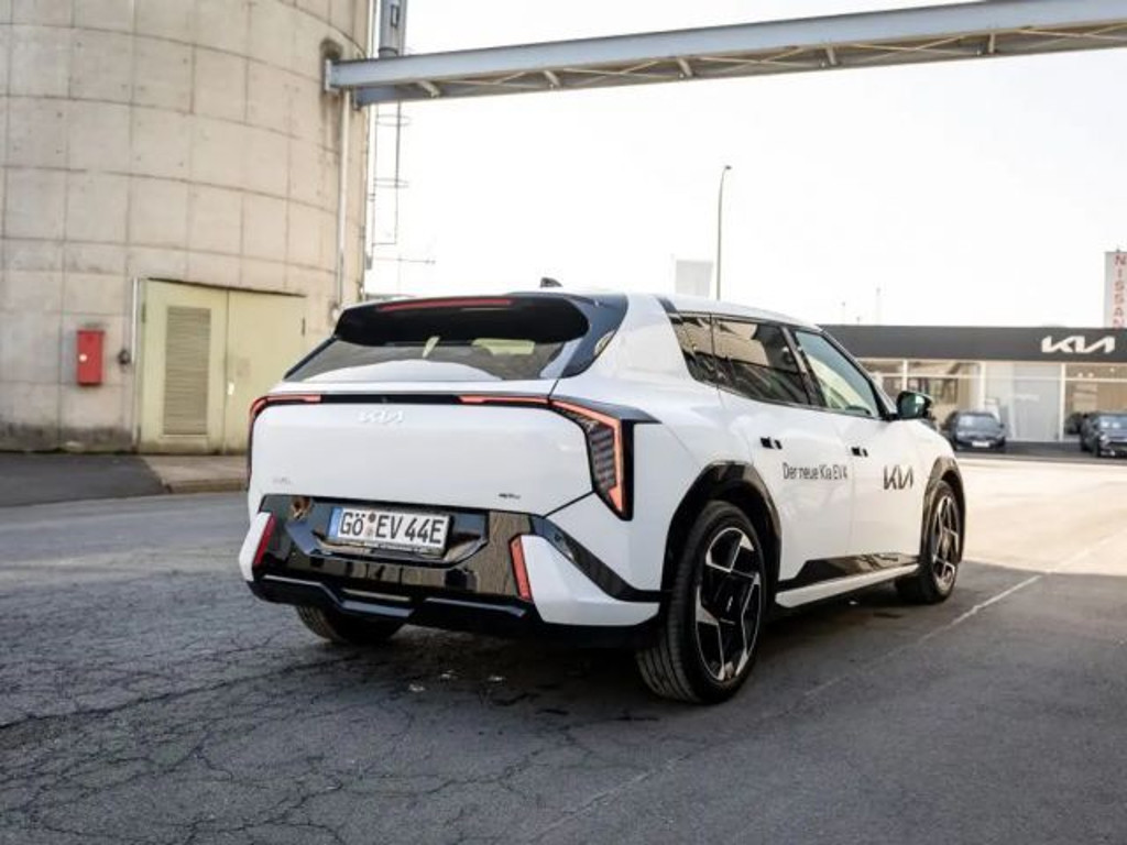 Kia EV4