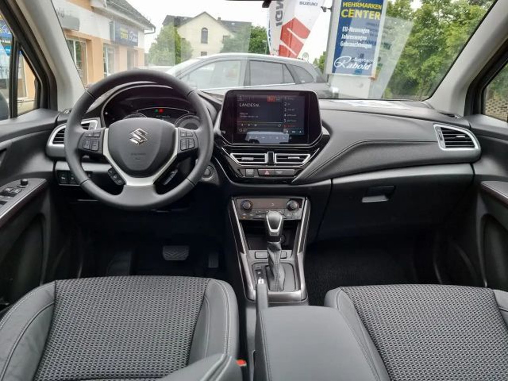 Suzuki S-Cross