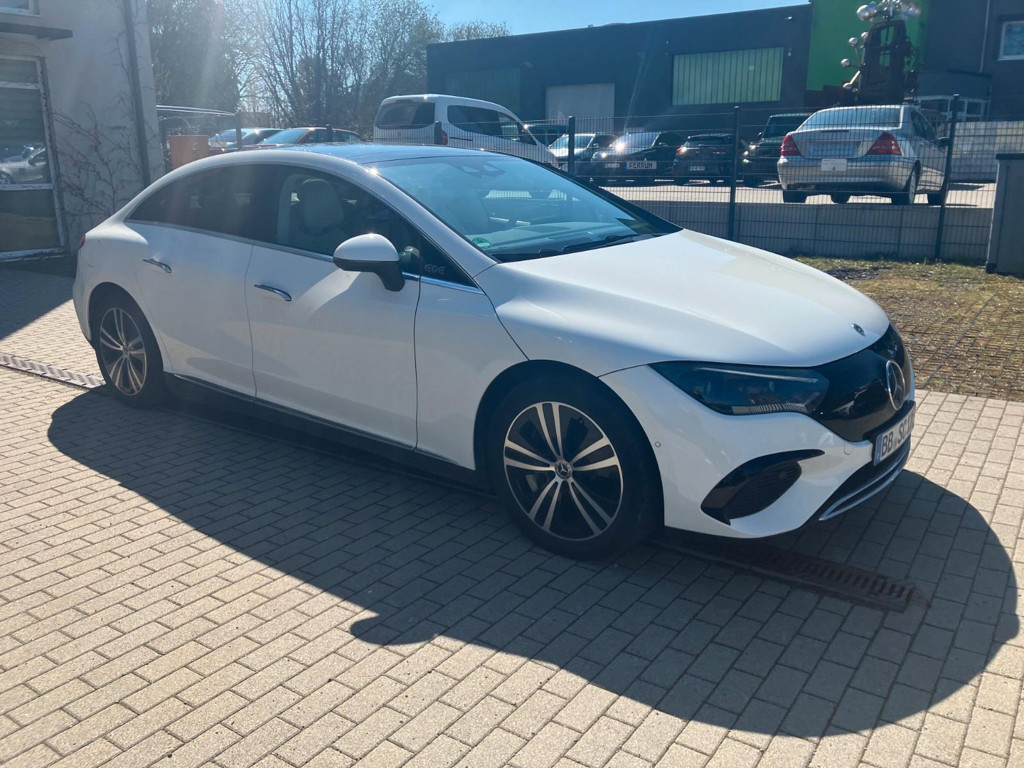 Mercedes-Benz EQE
