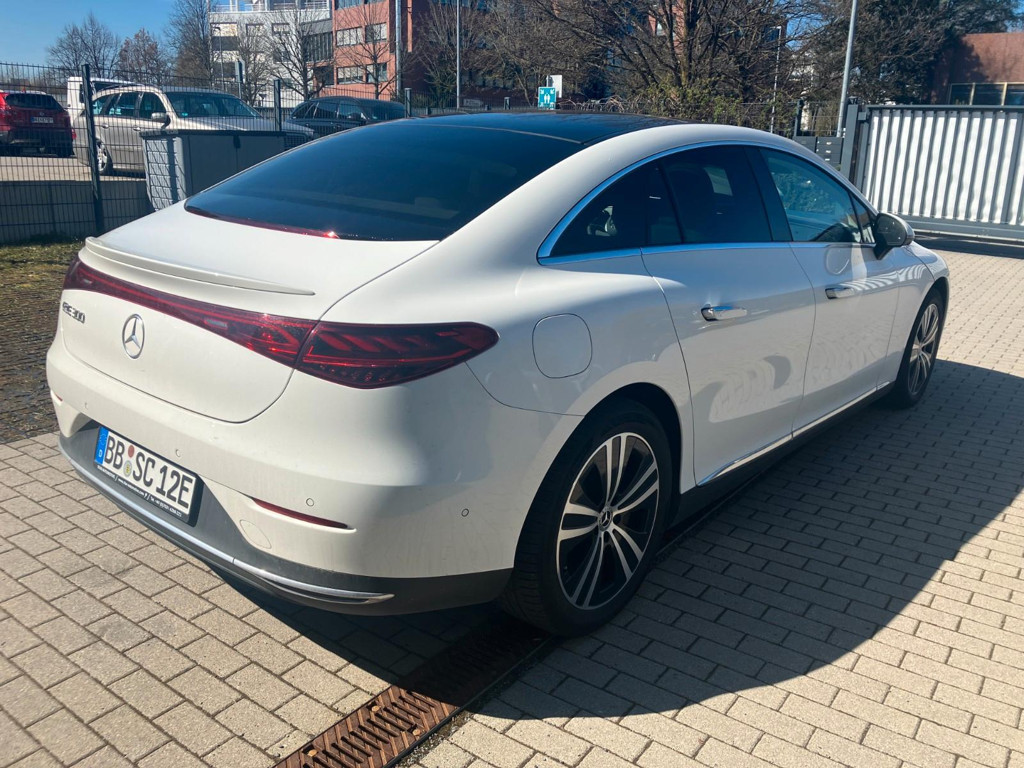 Mercedes-Benz EQE