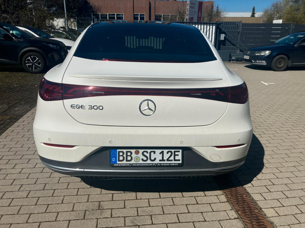 Mercedes-Benz EQE