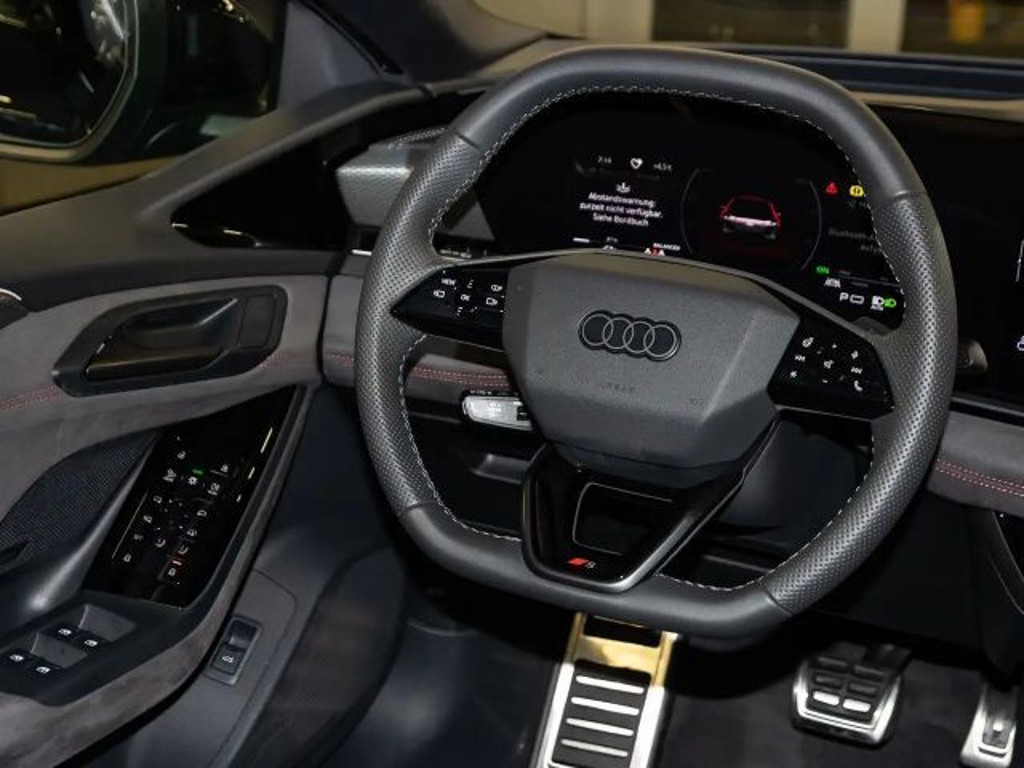 Audi S6 e-tron