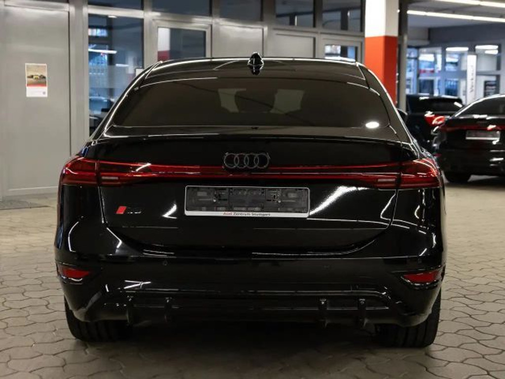 Audi S6 e-tron
