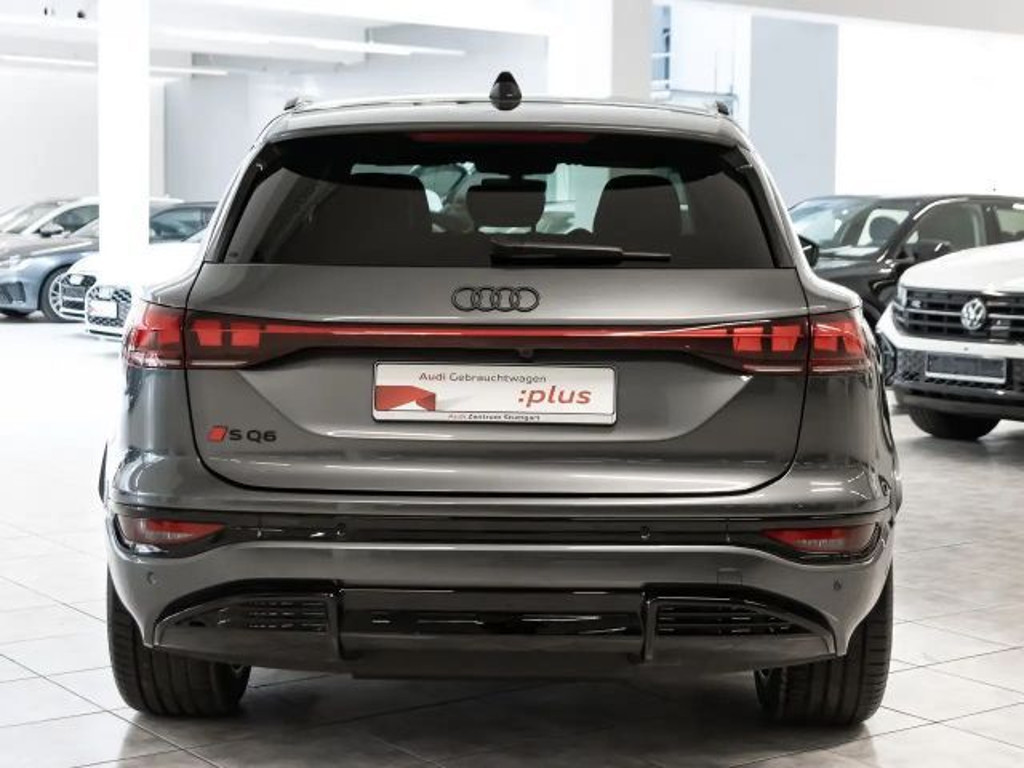 Audi SQ6 e-tron