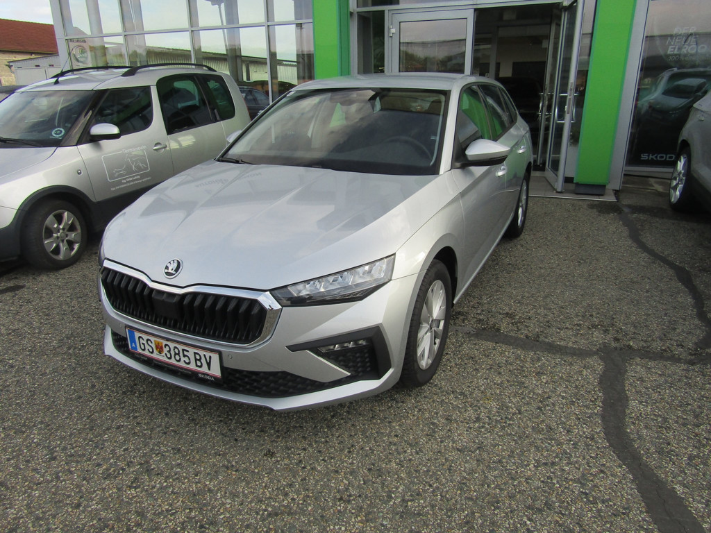 Skoda Scala 2025 Benzine