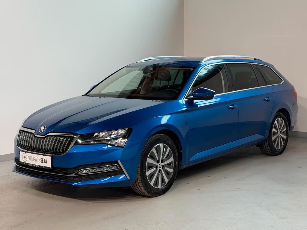 Skoda Superb 2023 Hybride Benzine