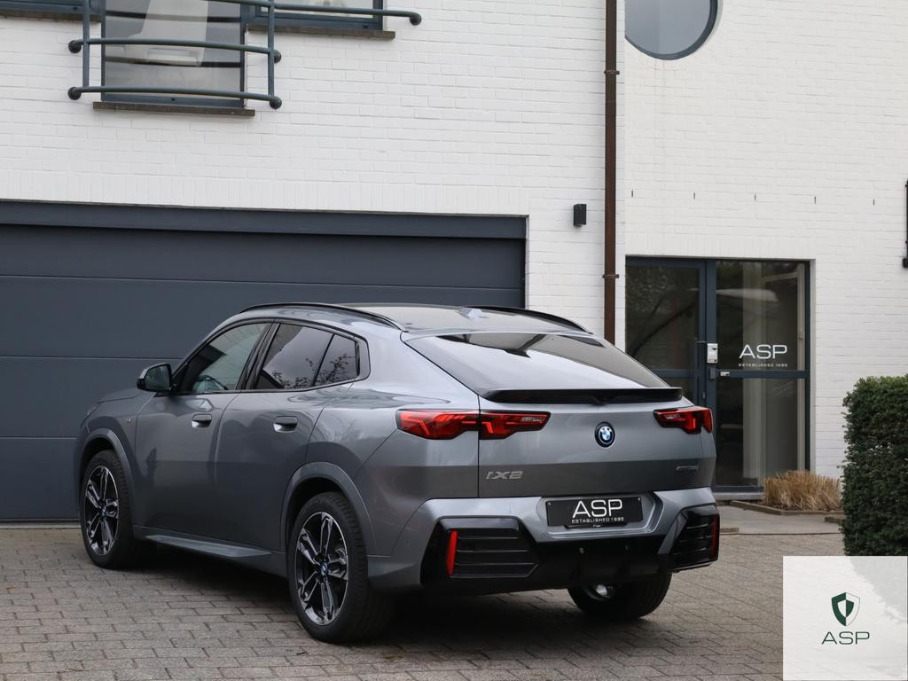 BMW iX2