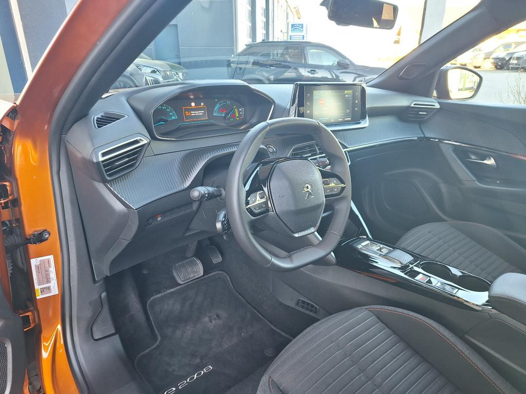 Peugeot e-2008