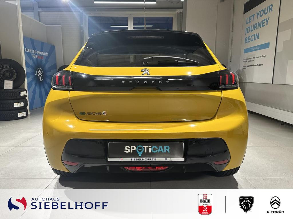 Peugeot e-208