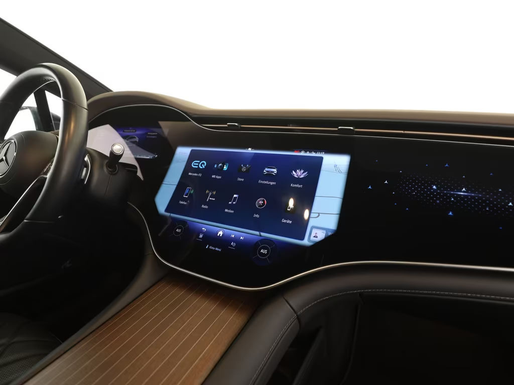 Mercedes-Benz EQS