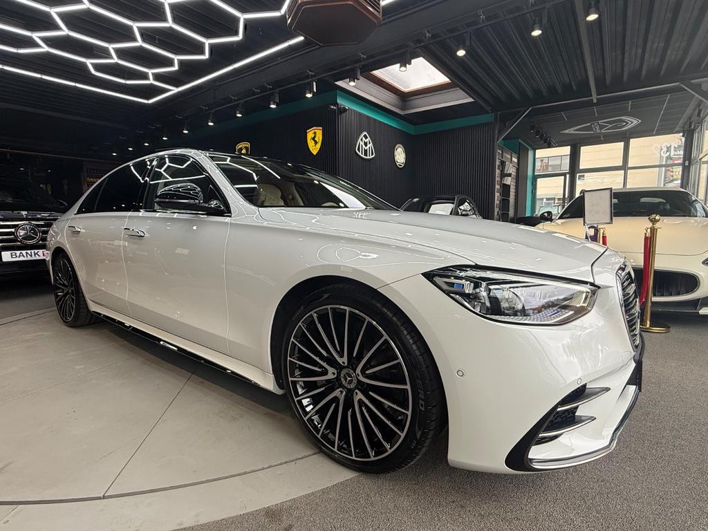 Mercedes-Benz S-Klasse