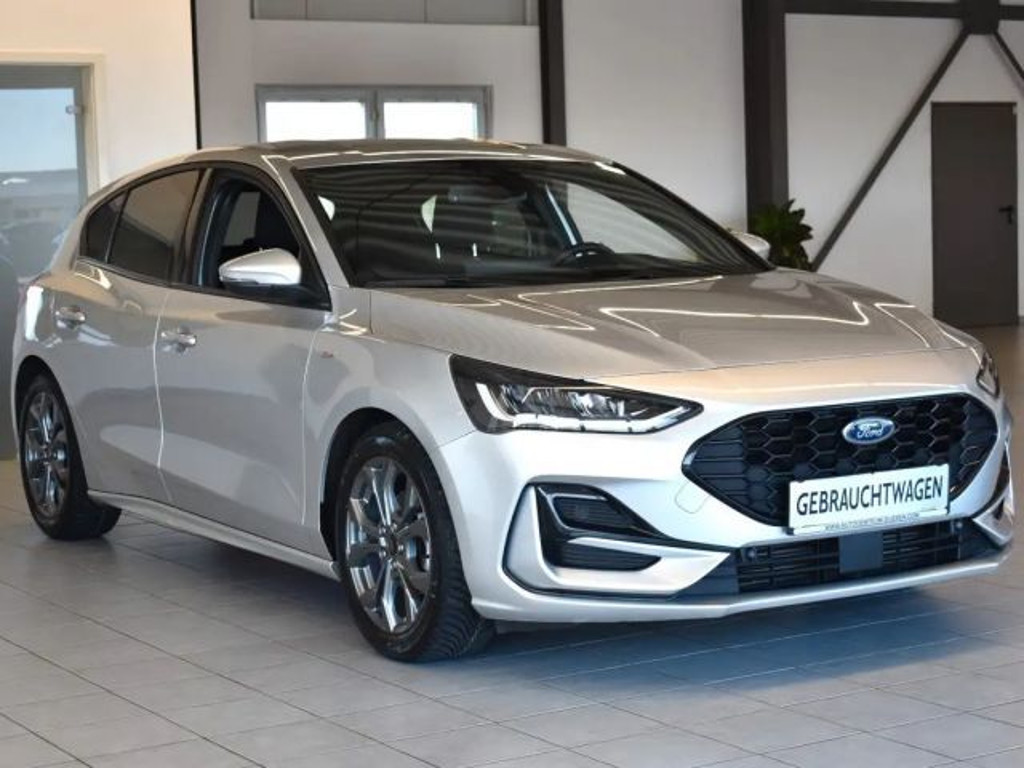 Ford Focus 2023 Benzine