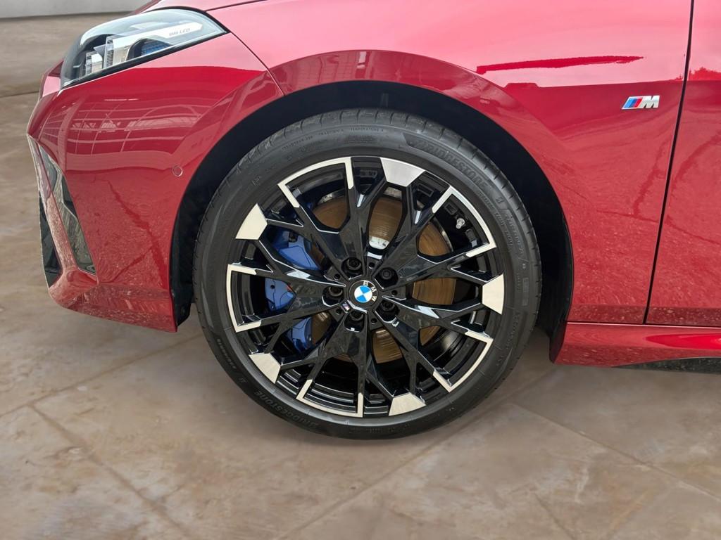 BMW M235