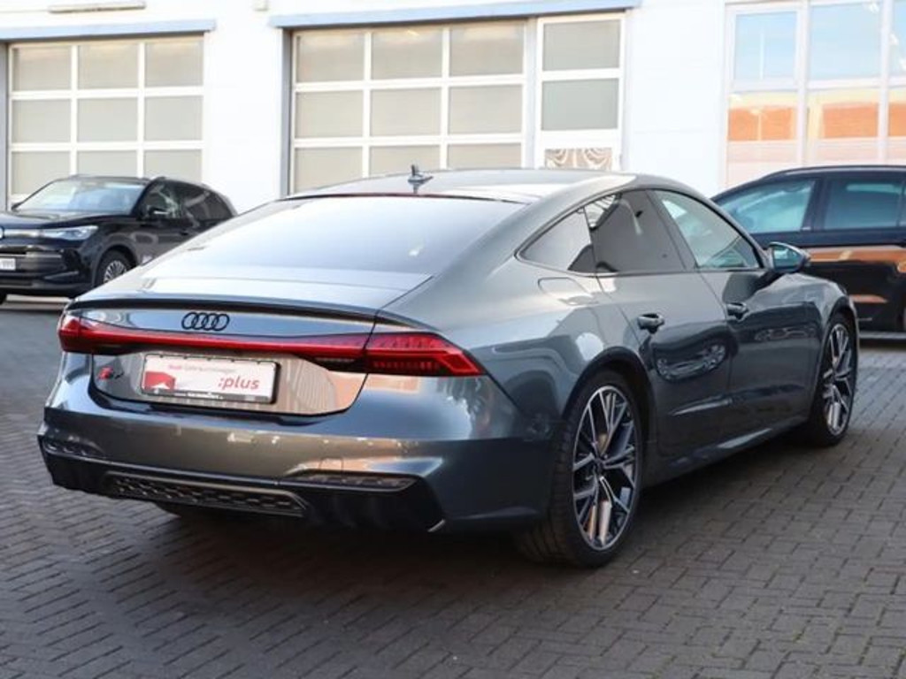 Audi S7
