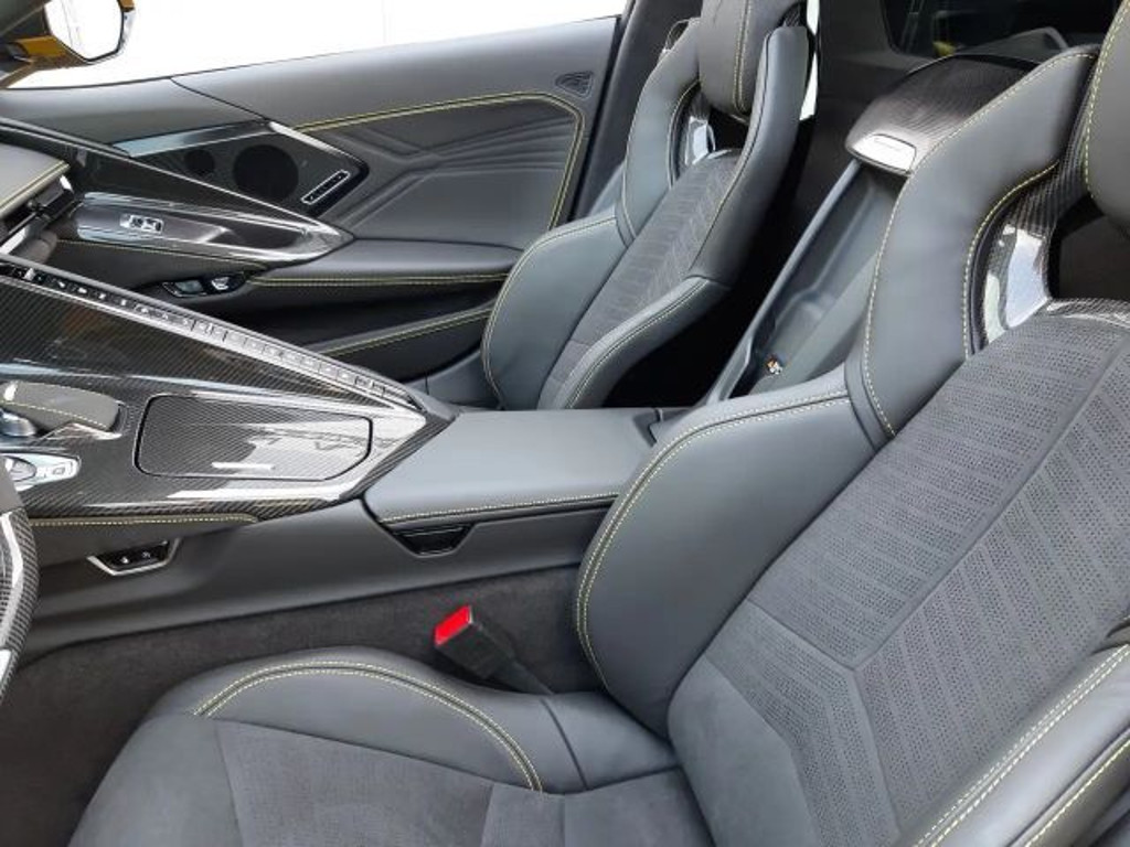 Corvette C8