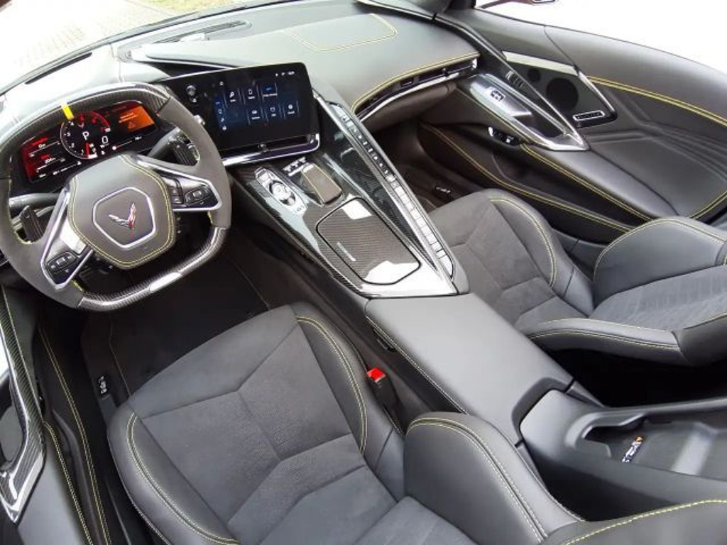 Corvette C8