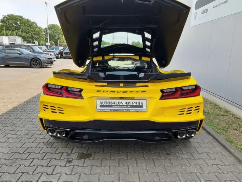 Corvette C8